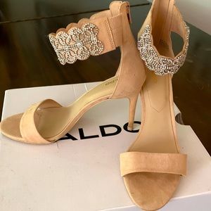 Aldo heels size 8, beautiful blush color with rhinestone ankle strap